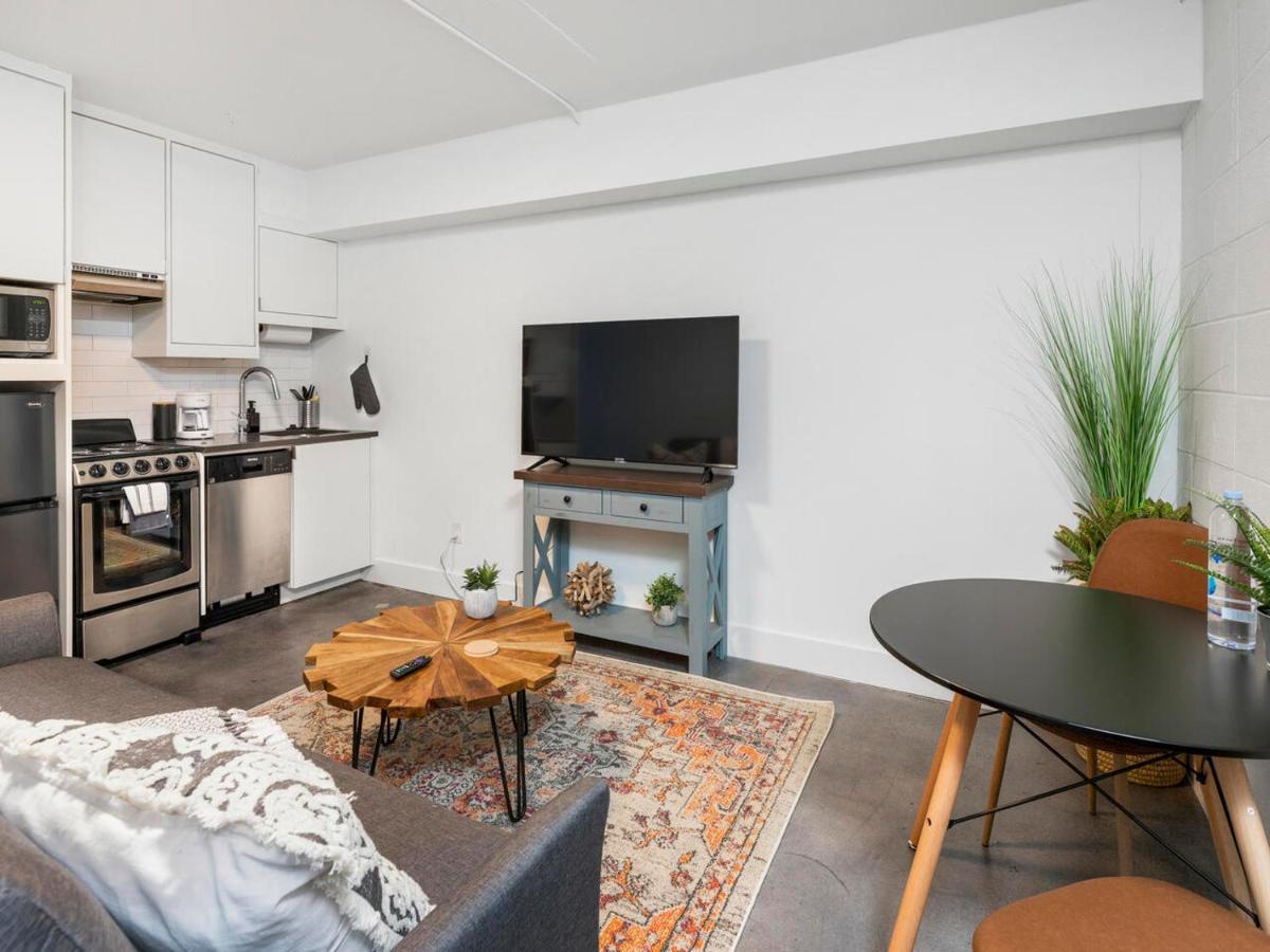 Comfortable Studio With Queen Bed, City Walkable! Leilighet Atlanta Eksteriør bilde